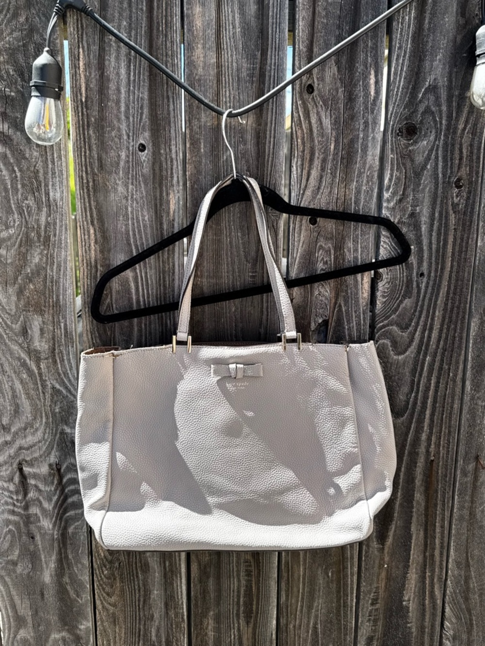 Kate Spade Pershing Street Nell Large Beige Shoulder bag with bow detail leather